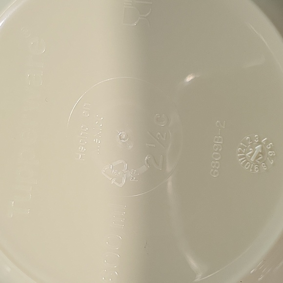 Tupperware 600 ml Thatsa Bowl - Picture 3 of 3